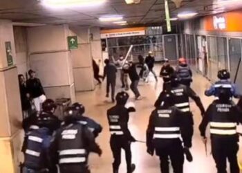 [VIDEO] Vendedores callejeros chocan con los guardias del Metro en La Cisterna