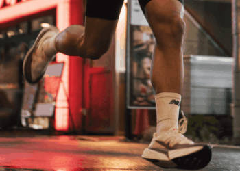 Llegó a Chile la FuelCell Rebel v5 de New Balance.