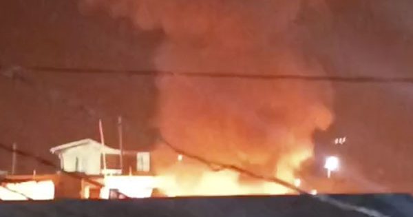 [VIDEO] Incendio afecta a las casas de veraneo en Lampa