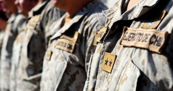 FACh inicia sumarios tras el escándalo de viajes de funcionarios con licencia médica.