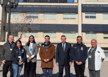 Alcalde de San Bernardo recorre las nuevas instalaciones del Hospital Parroquial y su gerente general asegura: “Estamos humanizando la atención de salud”.