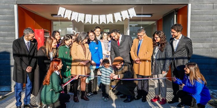 Gobierno firma ley para modernizar la Educación Parvularia.