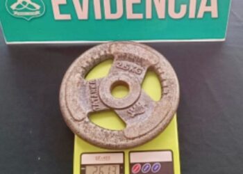 Detenido un hombre formalizado por agredir brutalmente a su hijo en Alto Hospicio: lo golpeó en la cabeza con un peso de hierro.