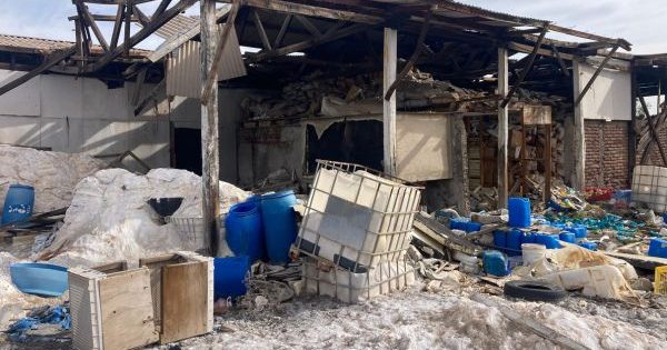 Preocupación en Colina por riesgo de contaminación de planta de cloro que lleva años abandonada.