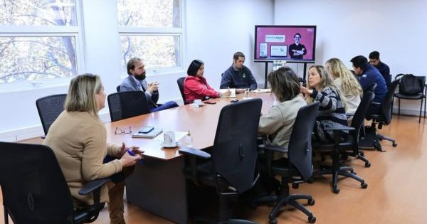 Reunión clave en Colina impulsa estrategia para dar más fuerza al encadenamiento productivo local.