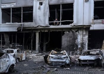 Ucrania se atribuye el ataque a una de las principales plantas petroquímicas de Rusia.