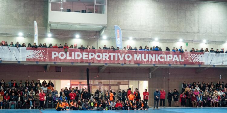 Talagante da el vamos a su nuevo Polideportivo Municipal.