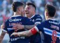 Los cruzados le ganaron a los albos en el debut de su nuevo técnico, Daniel Garnero.