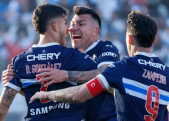 Los cruzados le ganaron a los albos en el debut de su nuevo técnico, Daniel Garnero.