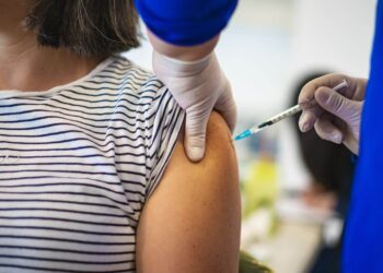 Minsal amplía la vacunación contra la influenza a toda la población.