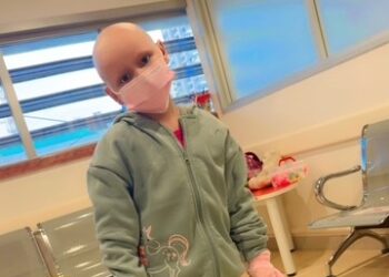Niña de 6 años con cáncer requiere ayuda para seguir su costoso tratamiento en el extranjero.