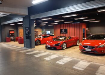 La Cochera abre en Mall Sport el primer Coffee & Car Spa.