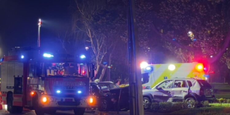 Accidente en la avenida Vicuña Mackenna activó a equipos de emergencia en Los Ángeles.