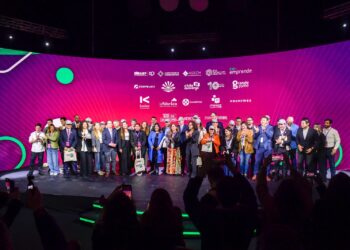 Hazlo con IA ofrece 68 mil capacitaciones gratis para mipymes en Chile.