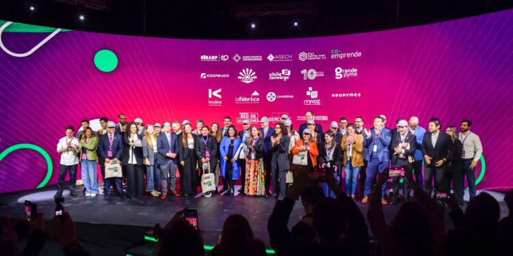 Hazlo con IA ofrece 68 mil capacitaciones gratis para mipymes en Chile.