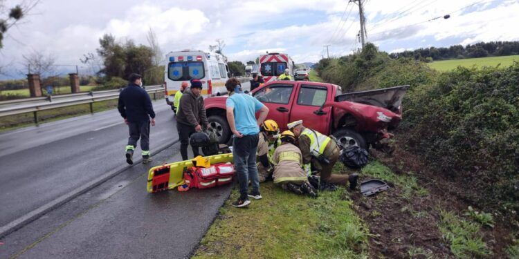 Ocho vehículos volcaron en varios accidentes en la Ruta 5 Sur: situación de emergencia entre San Javier y Villa Alegre.