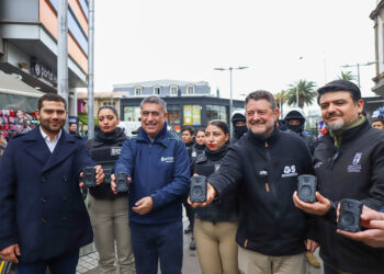 Entregan cámaras a los inspectores municipales