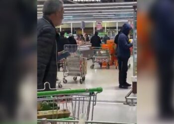 Banda armada realiza violento asalto en centro comercial de Maipú y roba joyas valoradas en $20 millones.