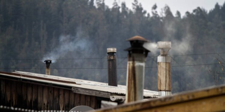 Declaran preemergencia ambiental para este miércoles en Los Ángeles: severas restricciones debido a la alta contaminación.