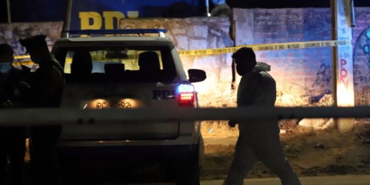 Hombre fallece tras ser disparado durante una reunión familiar en una zona rural de Laja.