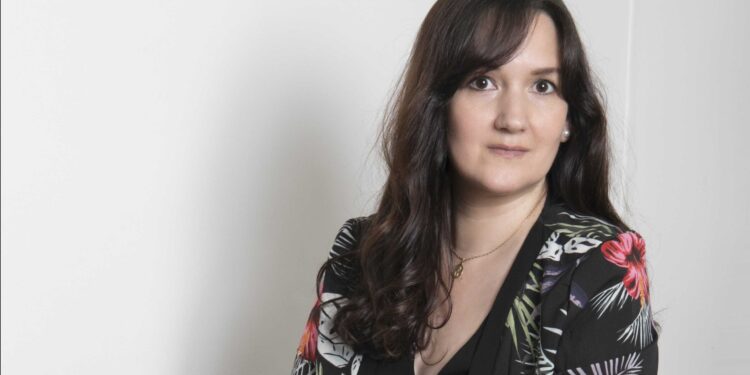 “Ley Hijito Corazón” de Alicia Castillo.