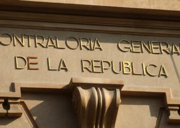 Contraloría identifica a más de 13 mil funcionarios que acudieron a casinos durante su licencia médica.