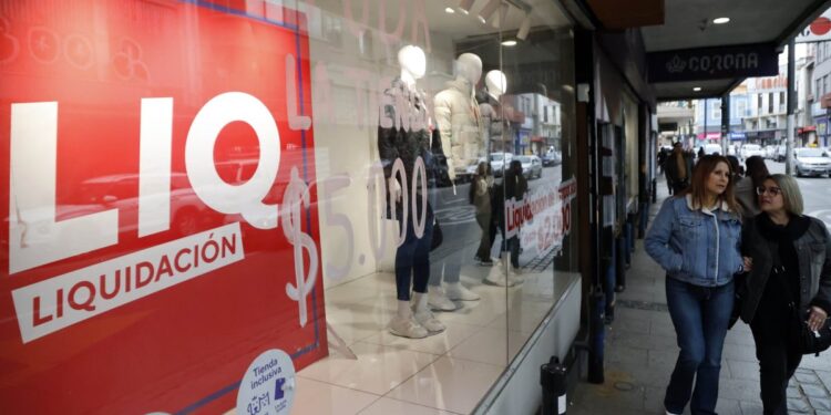 La actividad comercial experimentó un aumento del 6,5% en todos sus sectores en julio.