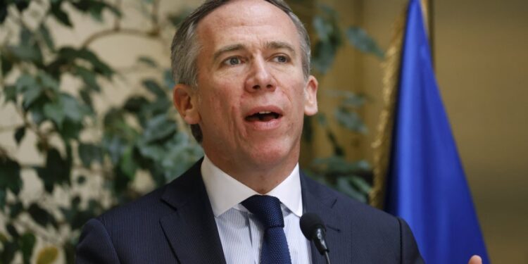 El diputado Alessandri señala una carencia de liderazgo tras la fuga de tres reos de la cárcel de Valparaíso.