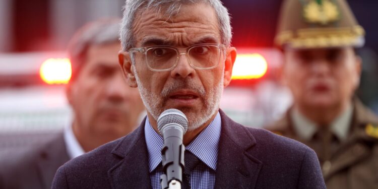 Gobierno presenta una querella por asociación criminal con homicidio tras el fallecimiento de un guardia en un predio forestal en Victoria.