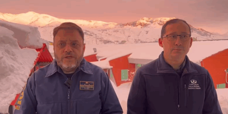 Doble intervención en El Teniente: PDI y Fiscalía comienzan peritajes mientras prosigue el rescate.