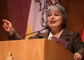 Jara admite un «error» en la propuesta de nacionalización del cobre en el programa de gobierno y asegura que «se corregirá».