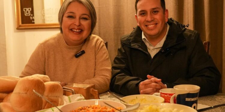 El alcalde de Puente Alto se une a la campaña de Jara en calidad de coordinador de voluntarios.