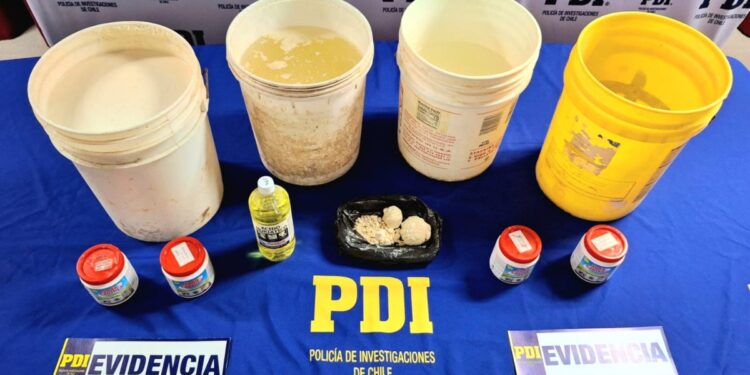 Desmantelan laboratorio ilegal de drogas en Copiapó y incautan más de 500 mil dosis de cocaína.