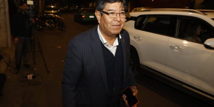 El senador Esteban Velásquez, vicepresidente de la FRVS, justifica la creación de una segunda lista: “No era posible presentarnos de rodillas».