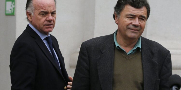 Gremios manifiestan su preocupación por la salida de Esteban Valenzuela del Ministerio de Agricultura: «Ocurre justo antes de la temporada»