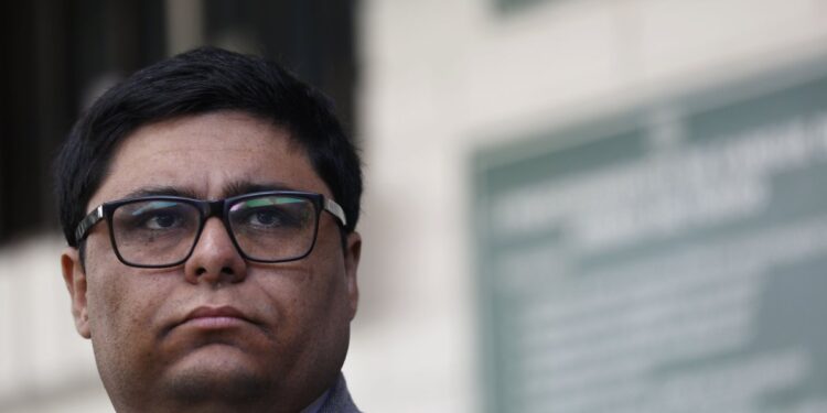 El diputado Meza, del Partido Republicano, sufrió un ‘abordazo’ junto a su sobrina en Huechuraba: «Nos tocó vivir esta experiencia».