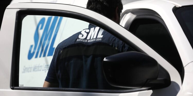 Delincuente fallece atropellado al intentar asaltar un micro en La Cisterna.