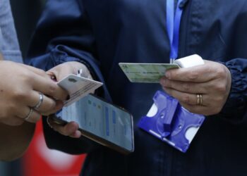 La Contraloría aclara su dictamen y asegura que la TNE puede utilizarse «las 24 horas, de lunes a domingo».