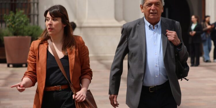 Presidentes de partidos oficialistas responden al quiebre del pacto parlamentario: «La unidad es un trayecto complicado».