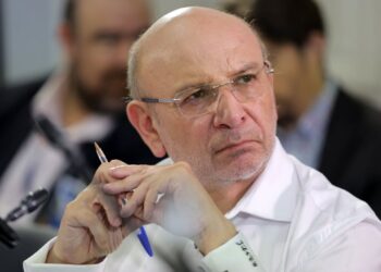 Senador Castro sobre el mal uso de licencias para visitar casinos: «Esto refleja una profunda irregularidad»