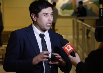 Miguel Ángel Calisto recoge firmas y anuncia su candidatura independiente al Senado por Aysén.