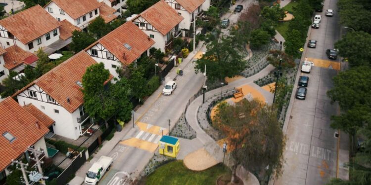 Vitacura inicia devolución de contribuciones para los abuelitos.