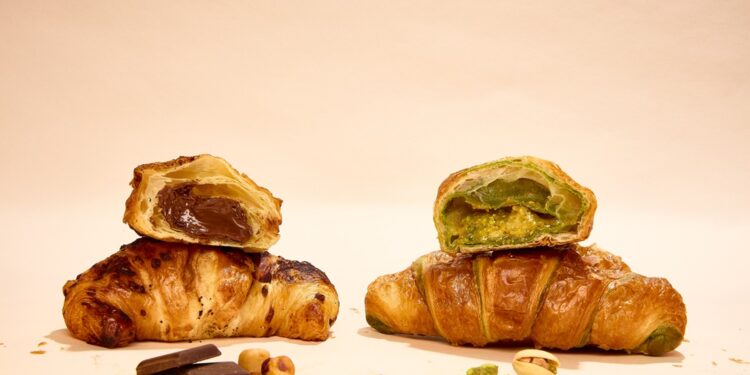 Las masas dulces y el croissant se quedan con la hora del té.