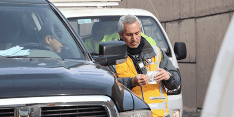 Más de 353 mil controles de autos.