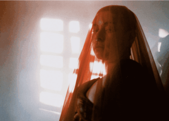 «Aguas Negras» de Josefina Espejo y los Mirrors