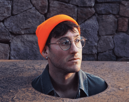 Aire Plástico lanza su primer single «Me Atrapan»