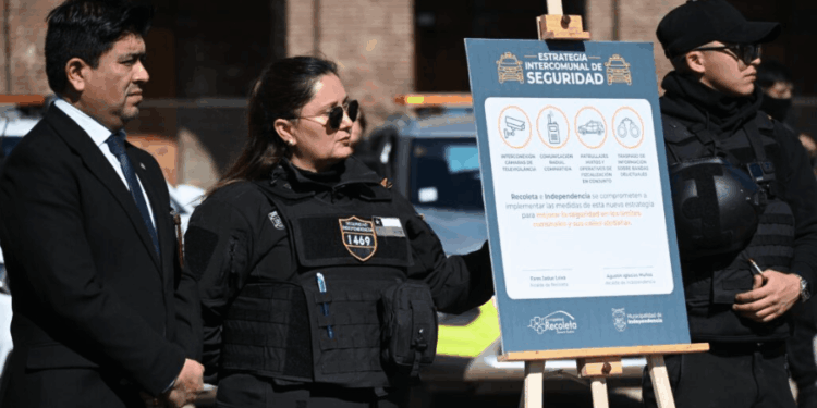 Recoleta e Independencia sellan acuerdo de seguridad.