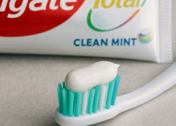 Colgate saca del mercado chileno su pasta dental después de una alerta del ISP.