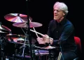 Stewart Copeland, el baterista de The Police, llega a Chile.