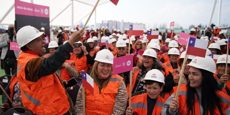Presidente Boric inicia la construcción de la Línea 9 del Metro.